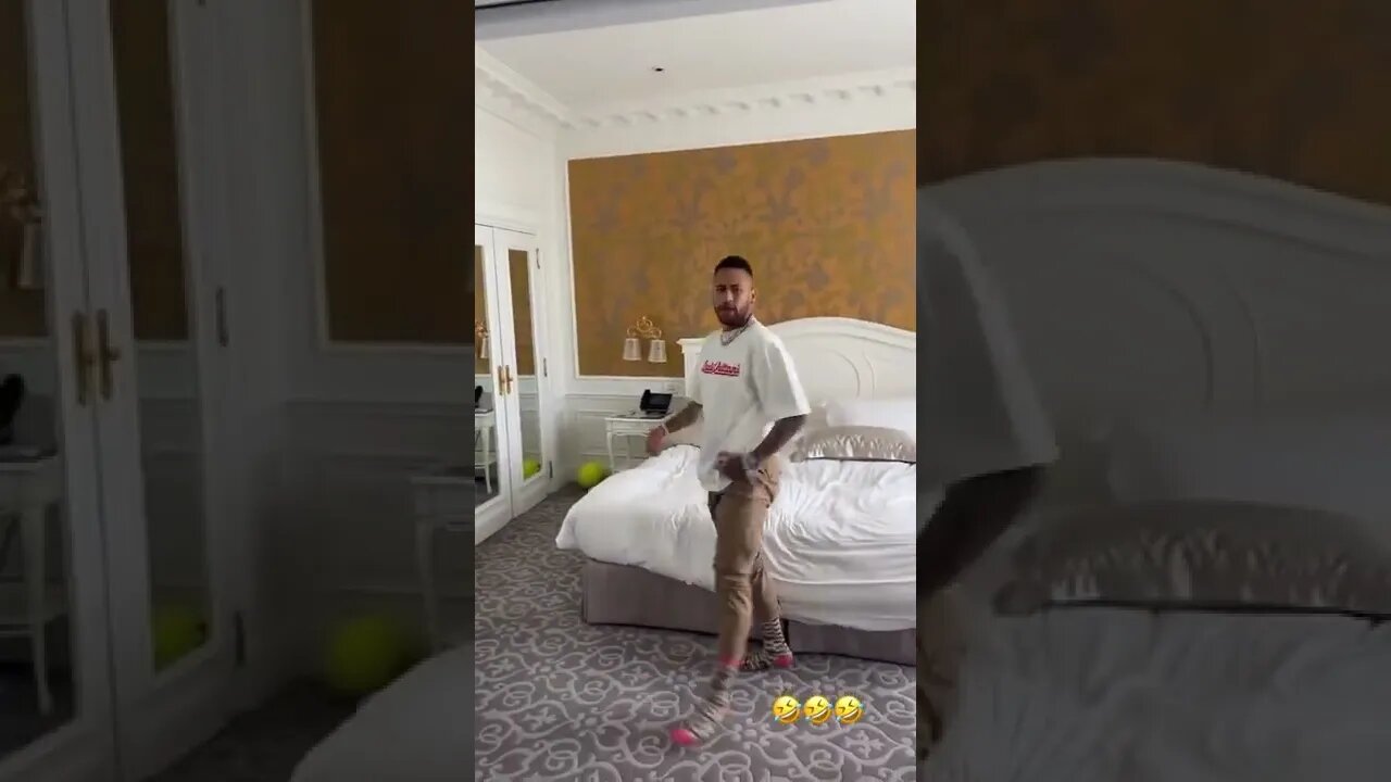 Neymar imitando goleiro Keylor Navas