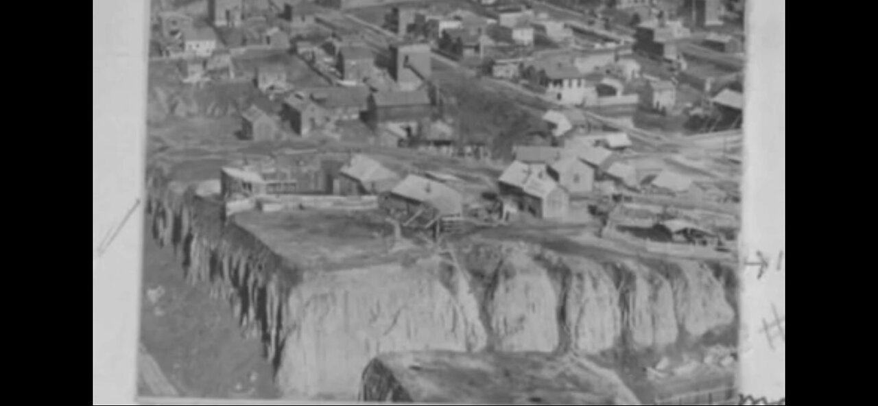 WTF ? Vintage MUD FLOOD Footage