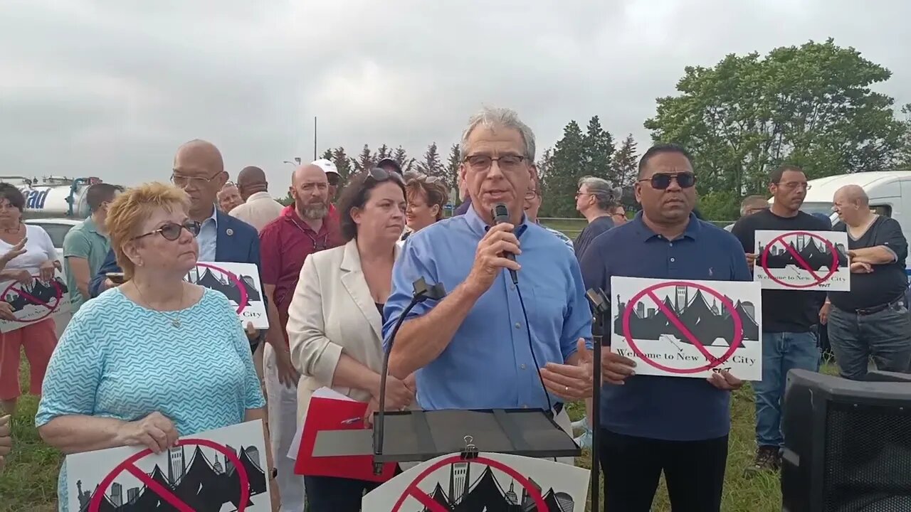 The Opposition to @GovKathyHochul @NYCMayor @NYCMayorsOffice #migrant #migrants Aqueduct Racetrack