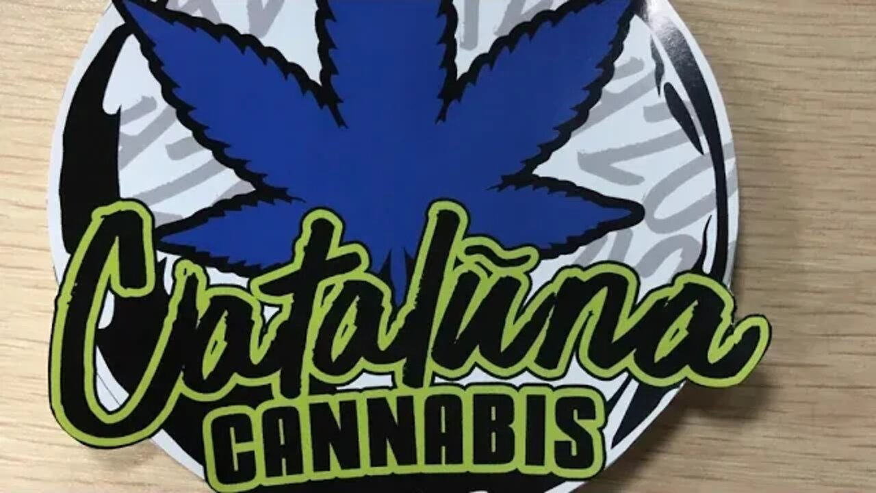 Stoner Merch from @catalunacannabis featuring @sunshine_spliffy girls who love to get high