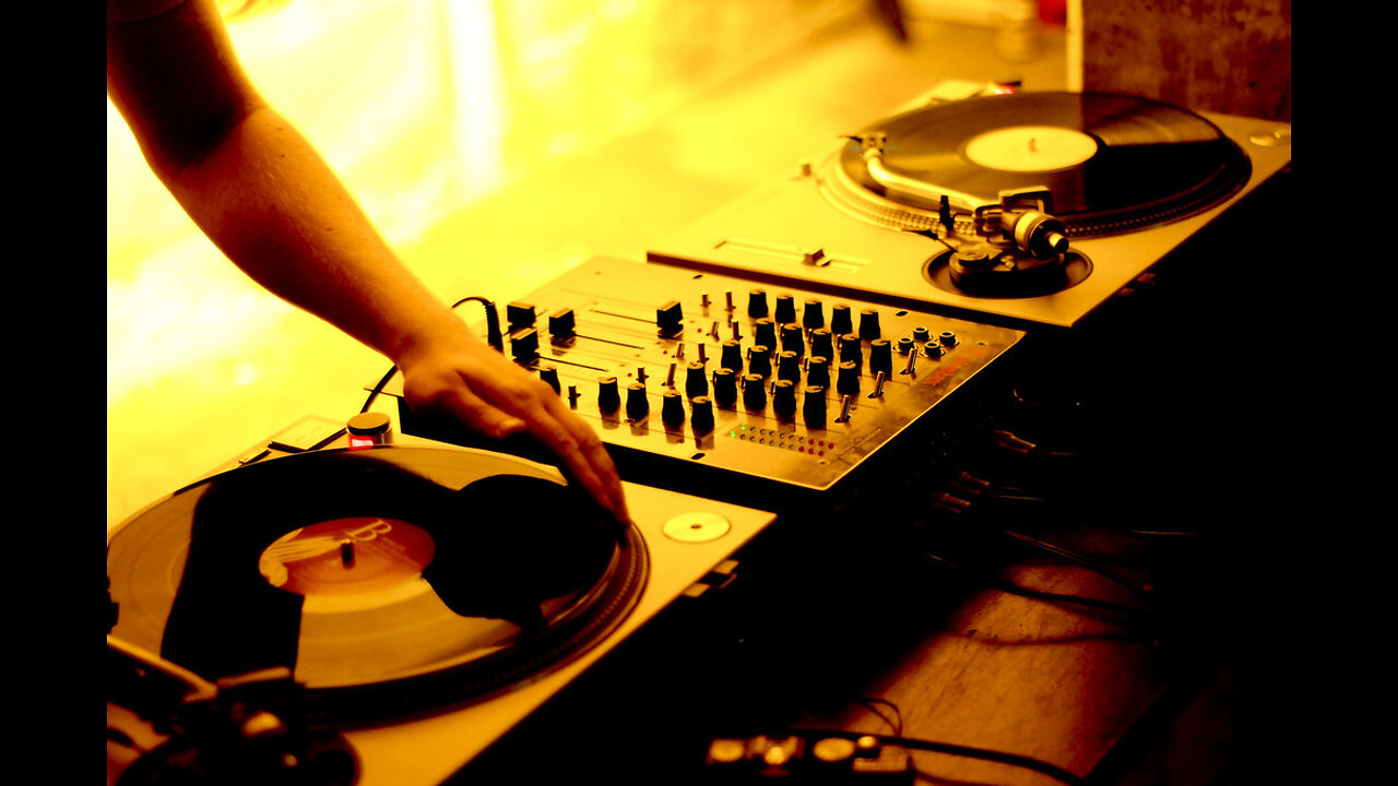 [EASY] How to DJ Tutorial For Beginners