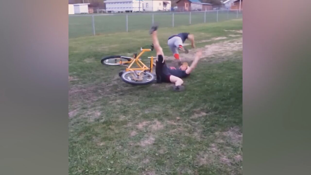 Daily Hilarious Videos - Funny Fails From Around the World