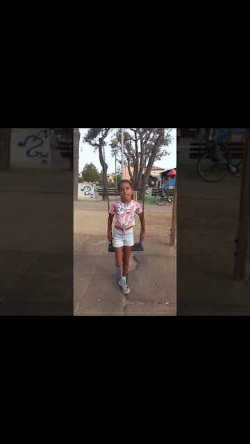 How to say "swing" in Italian - easy Italian lessons video I'm going to teach you how to say swing.