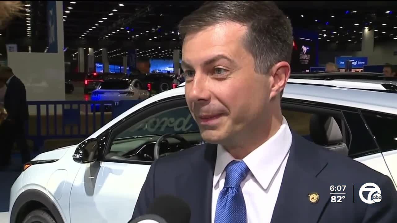 Pete Buttigieg visits North American International Auto Show