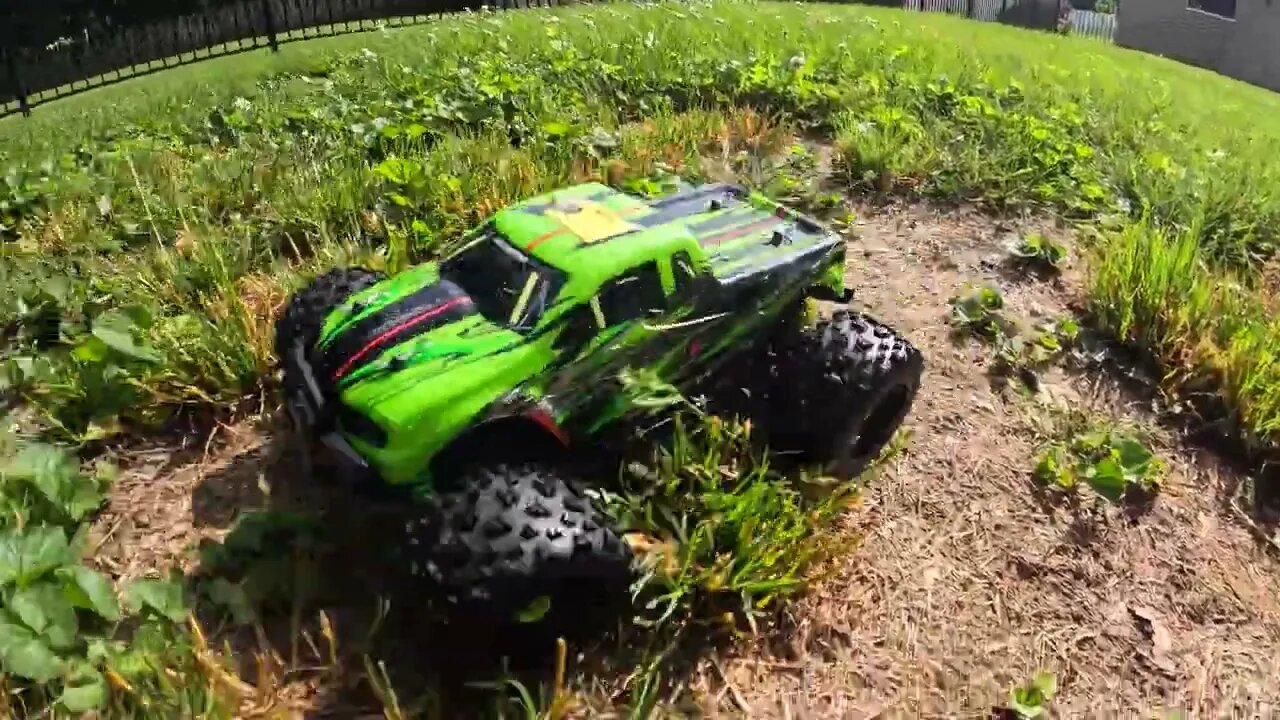 impressive RC truck: CROBOLL 1:18 Remote Control car ,36 KPH High Speed Monster Truck