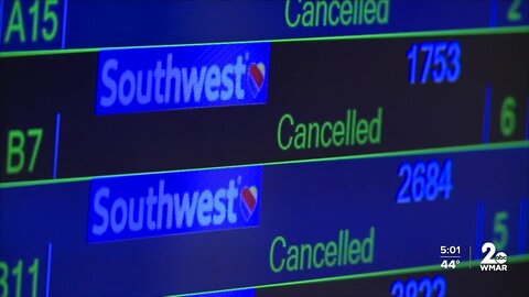 Tech glitch forces FAA to ground all domestic flights triggering delays