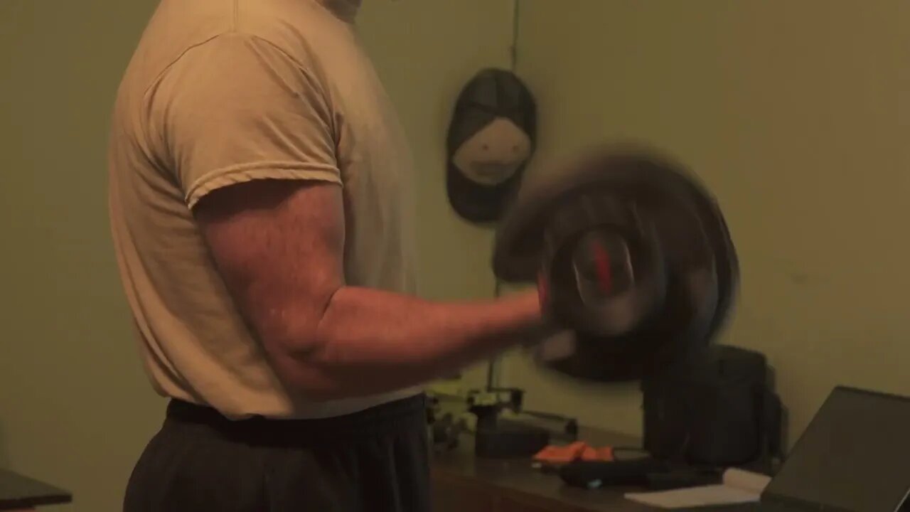 Dumbbell Curls using the BowFlex Adjustable Dumbbells