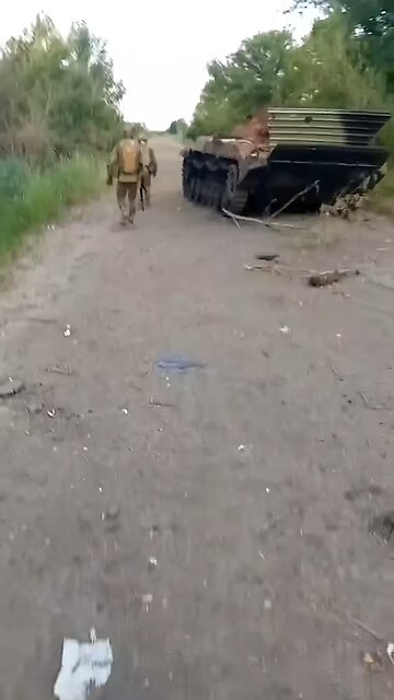Destroyed BMP-1 and a vehicle of the Armed Forces of Ukraine in the village of Vodiane, Avdeevskoe.