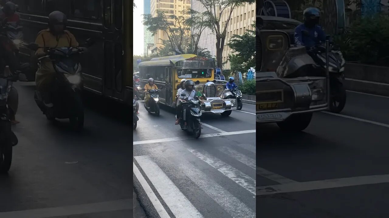 Jeepney yellow 🚌 with air conditioning 💨