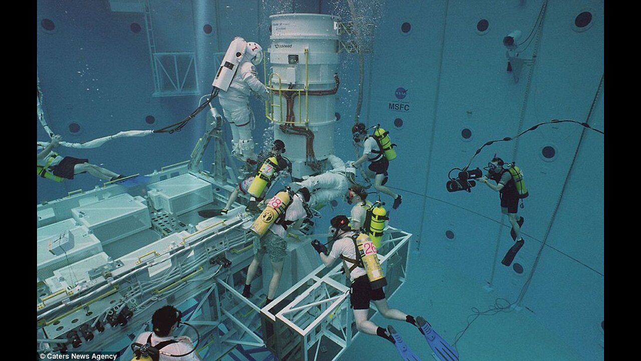 ISS - International Swimming Station