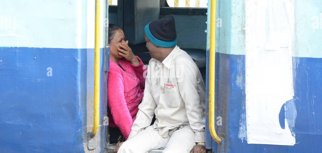 train hoon prank