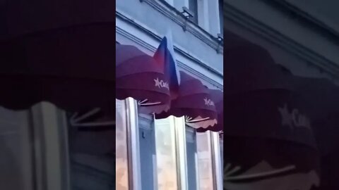 Carl's Jr Still Doing Business in Russia!