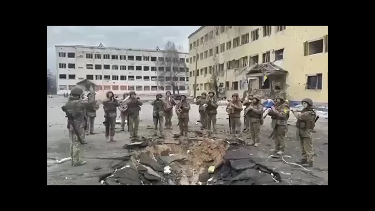 🇺🇦Graphic War🔥Anthem of Ukraine Performed by Band of Ukraine Armed Forces Near Shell Crater #Shorts