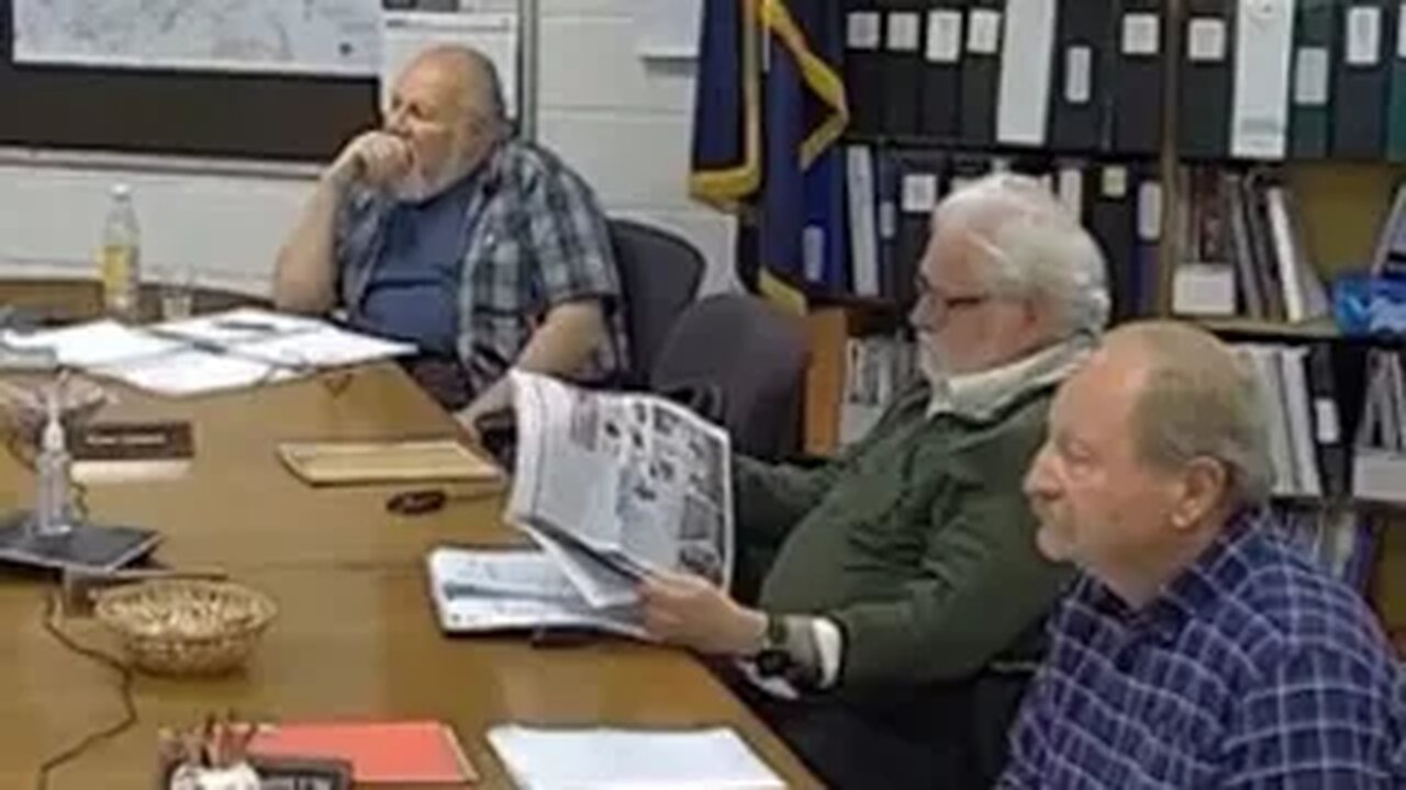 “Disrespectful!” Chester, NH, Selectman called out for reading the paper during public comment