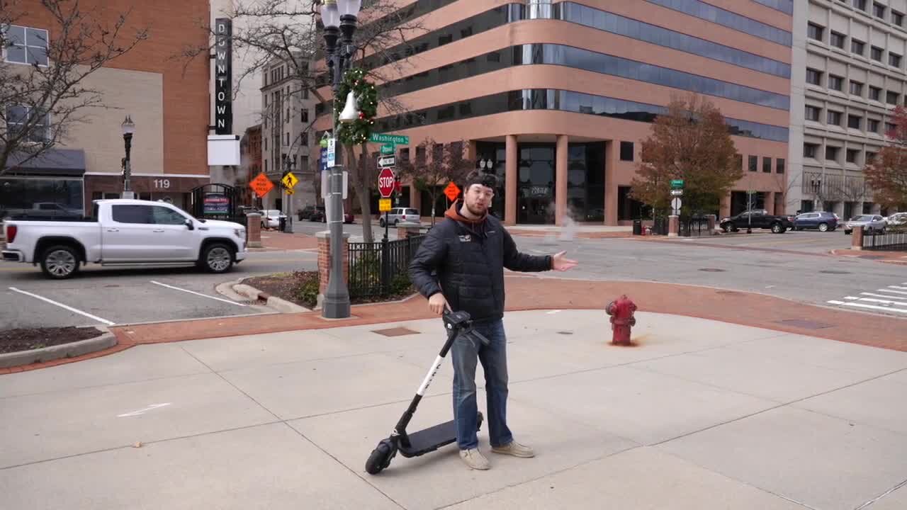 Chief photographer Russ Shellberg takes you on a preview of the Silver Bells parade route