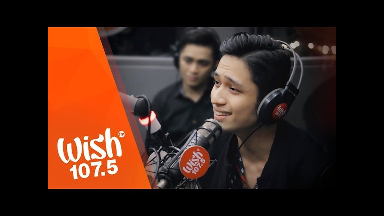 Michael Pangilinan performs "Perfect" (Ed Sheeran) LIVE on Wish 107.5 Bus