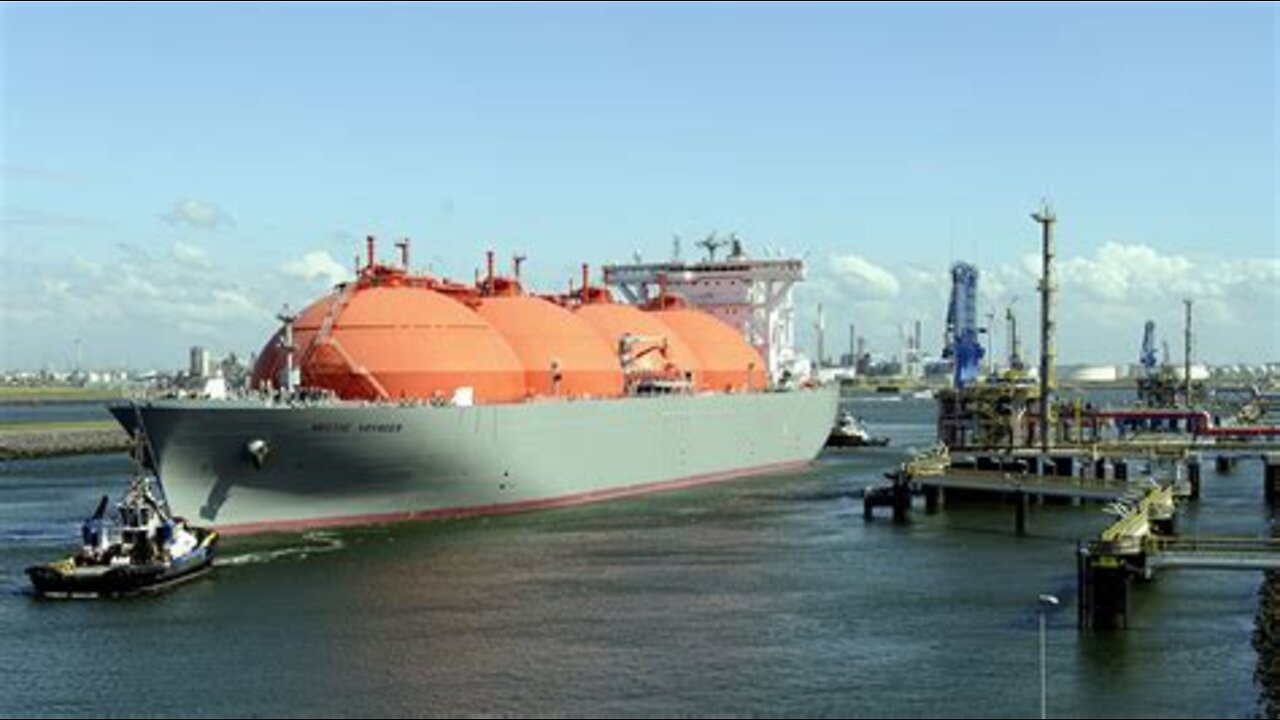 US makes a millions off Europe's need for LNG, bring much ire