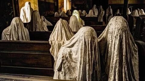 ABANDONED RELIGIOUS SCHOOL (FOUND BRUTAL JESUS FACE DECAYING FOR CENTURIES)
