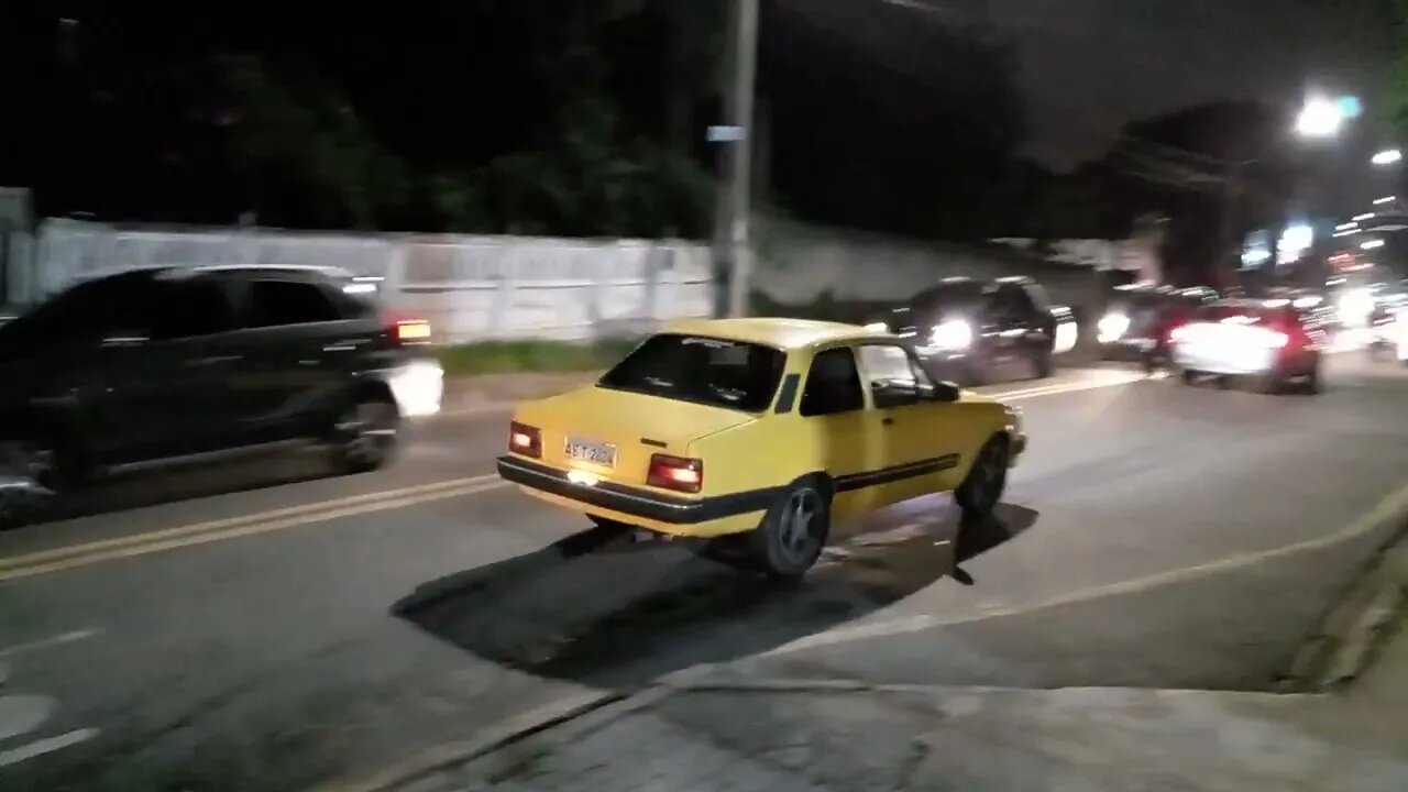 Chevrolet Chevette amarelo 13 04 22 Curitiba PR BRASIL