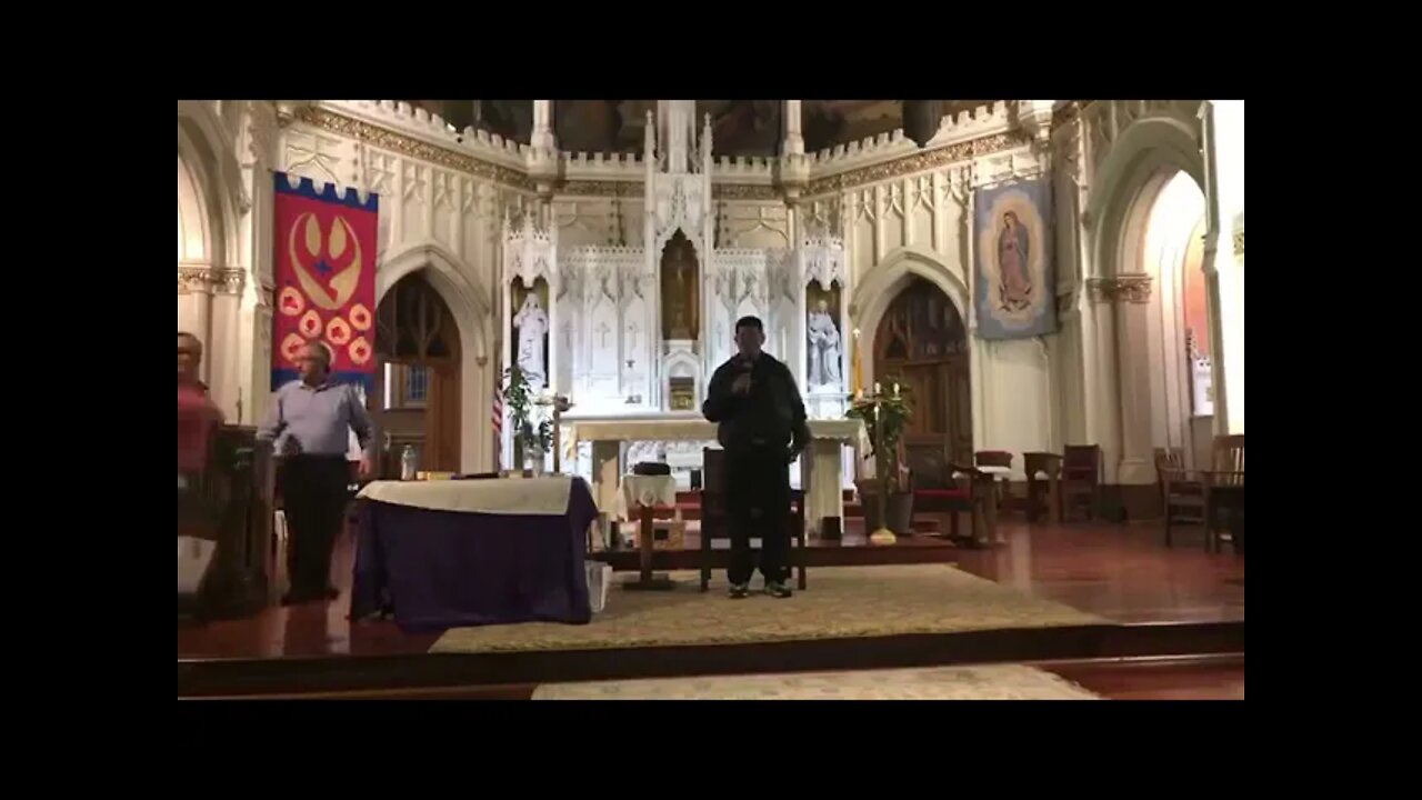 Siguiendo con preguntas al Padre Luis Toro en Boston.