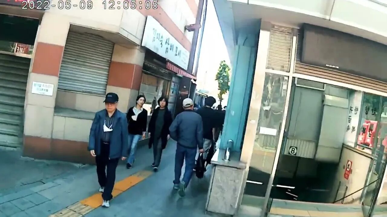 #Seoul #Korea #food Gwang-jang market inside view inSeoul Korea