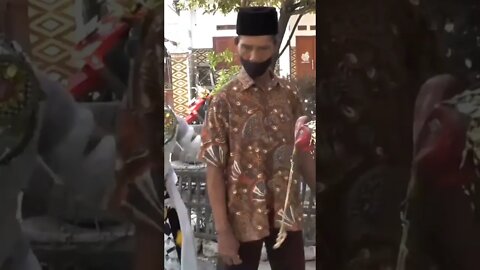 viral . mempelai pria bawa 10 jago loro pangkon. versi lengkap bisa lnjut ke channel