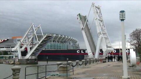 North Coast Harbor pedestrian bridge opens connecting Great Lakes Science Center to Voinovich Park