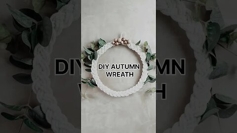 DIY Autumn wreath idea. #shorts #diy #diyfall #diyhomedecor #diywreath #falldecor2022