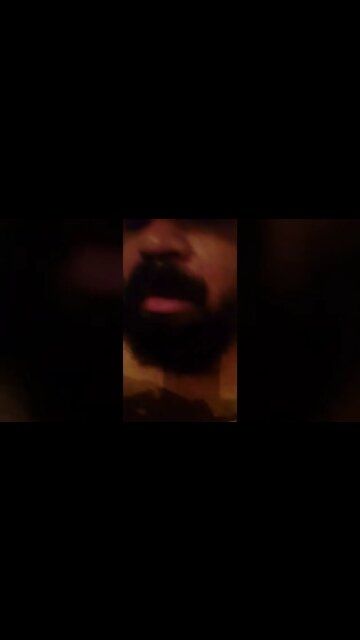 fazendo a barba com a tesoura #shorts