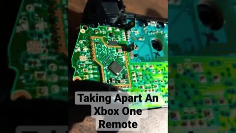 Xbox One Remote Tear Down *satisfying*