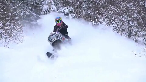 How fast can a snowmobile go on snow? Take you to experience the most thrilling play03