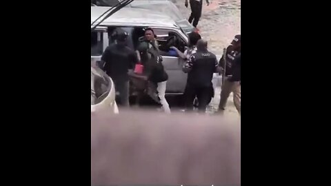 Nigeria 🇳🇬 police beating a young man 👨
