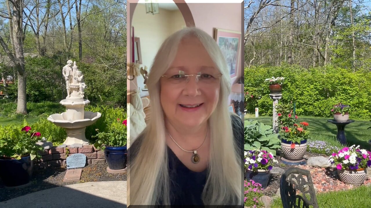 Debbie Whitmer: The Signs Of The Times Are All Around Us! (video 1 minute)