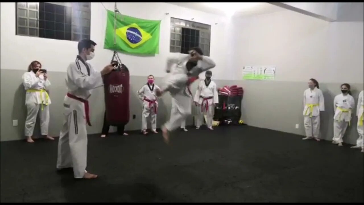 Voadora do Taekwondo timio yop tchagui Cornélio Procópio PR 3
