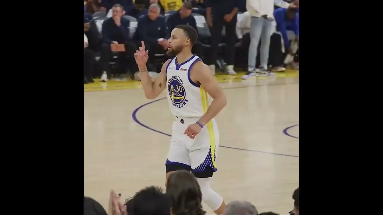 Steph Curry's in and out dribble