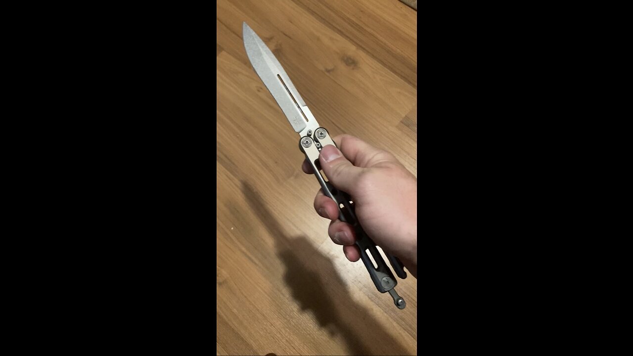 World’s Cheapest Balisong (Disclaimer: hands required)