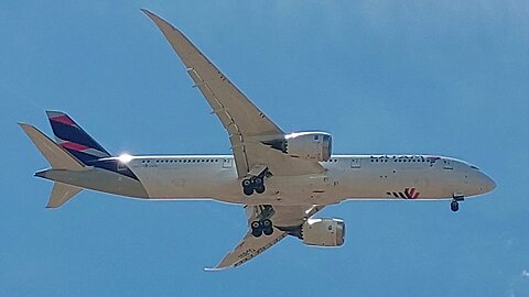 Boeing 787-9 Dreamliner CC-BGU coming from Guarulhos to Fortaleza
