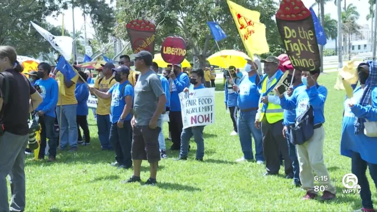 Farmworkers protest Wendy's restaurants in Palm Beach