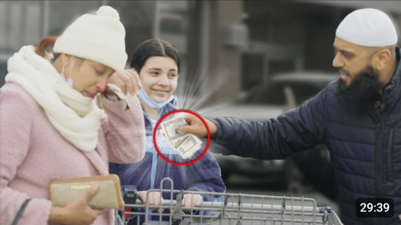 Muslim Asking Strangers For Food, Then Paying Their ENTIRE GROCERIES!