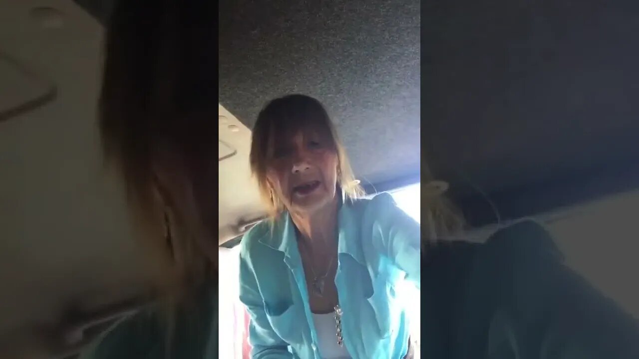 "Musical Interlude" 2 Sept 2022, in the van.. a failed attempt ?
