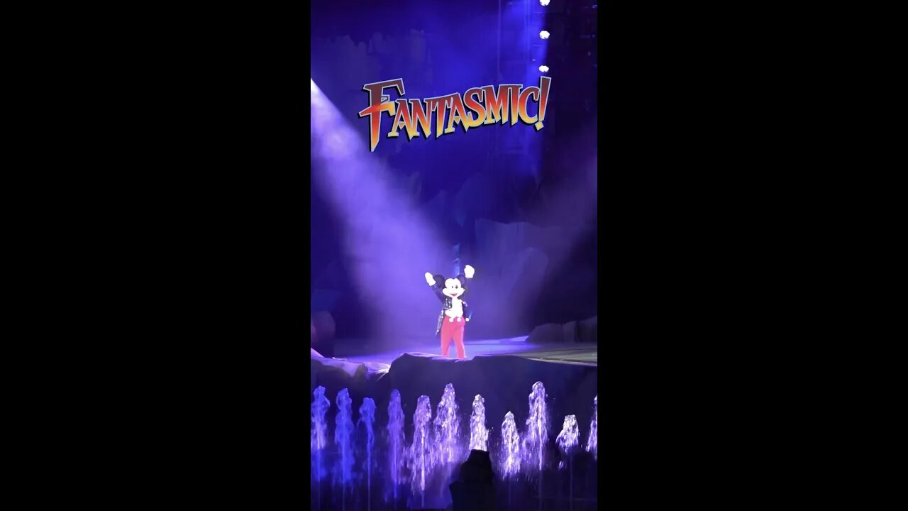 I love these new scenes! 😱 #Disney #MickeyMouse #Fantasmic