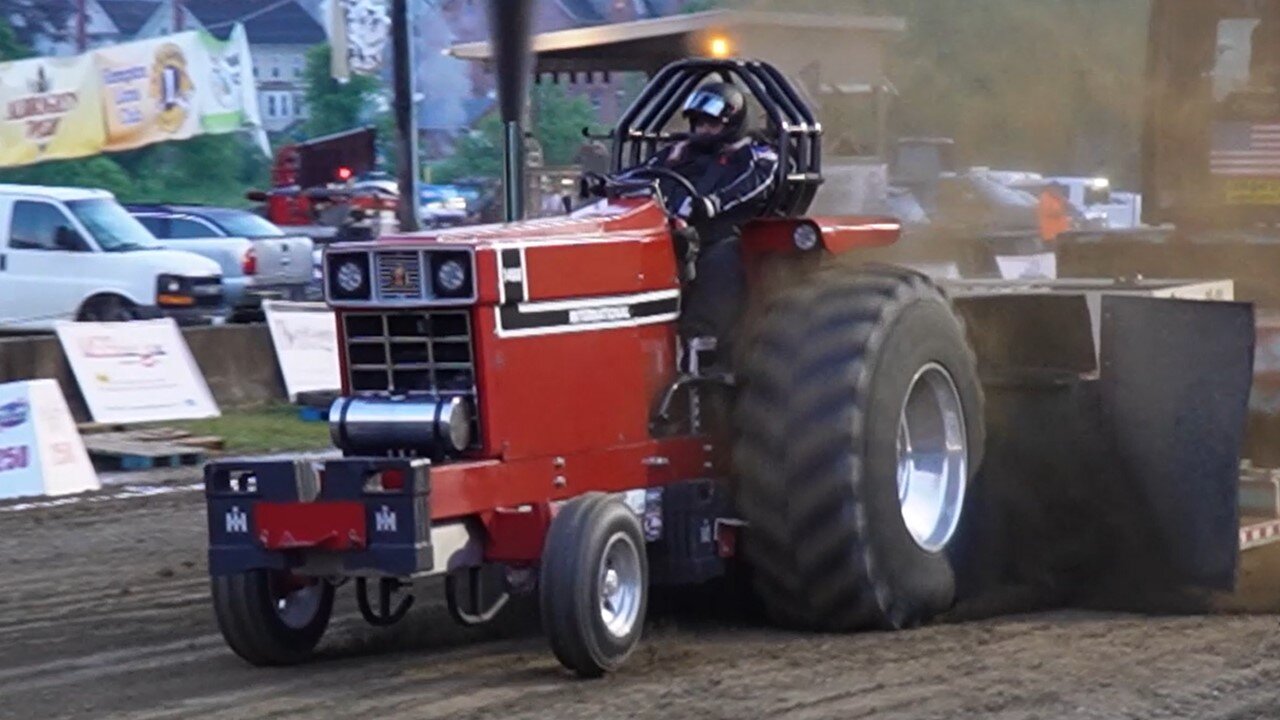 Hot Farm Tractors Pulling Kempton Fair Pull-Off Productions