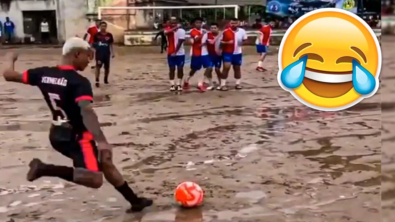 WORST FREE KICK EVER? 🤡 BEST FOOTBALL FAILS & SKILLS (SO FAR) 2022