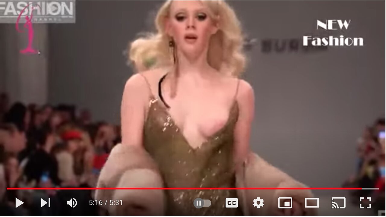 Catwalk Fail, NAK3D fashion girl!! - MUST WATCH Funny, fail