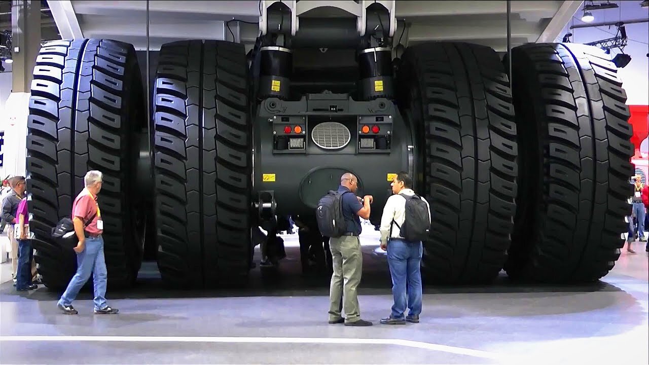 हैरान रह जाएंगे जब देखेंगे कितने बड़े हैं दुनिआ के सबसे बड़े ट्रक _ 8 Biggest Trucks in the world