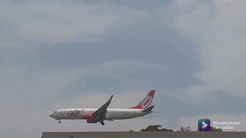 Boeing 737-800 PR-GTL vindo de Porto Velho e ATR72-600 PR-PDT vindo de São Gabriel da Cachoeira