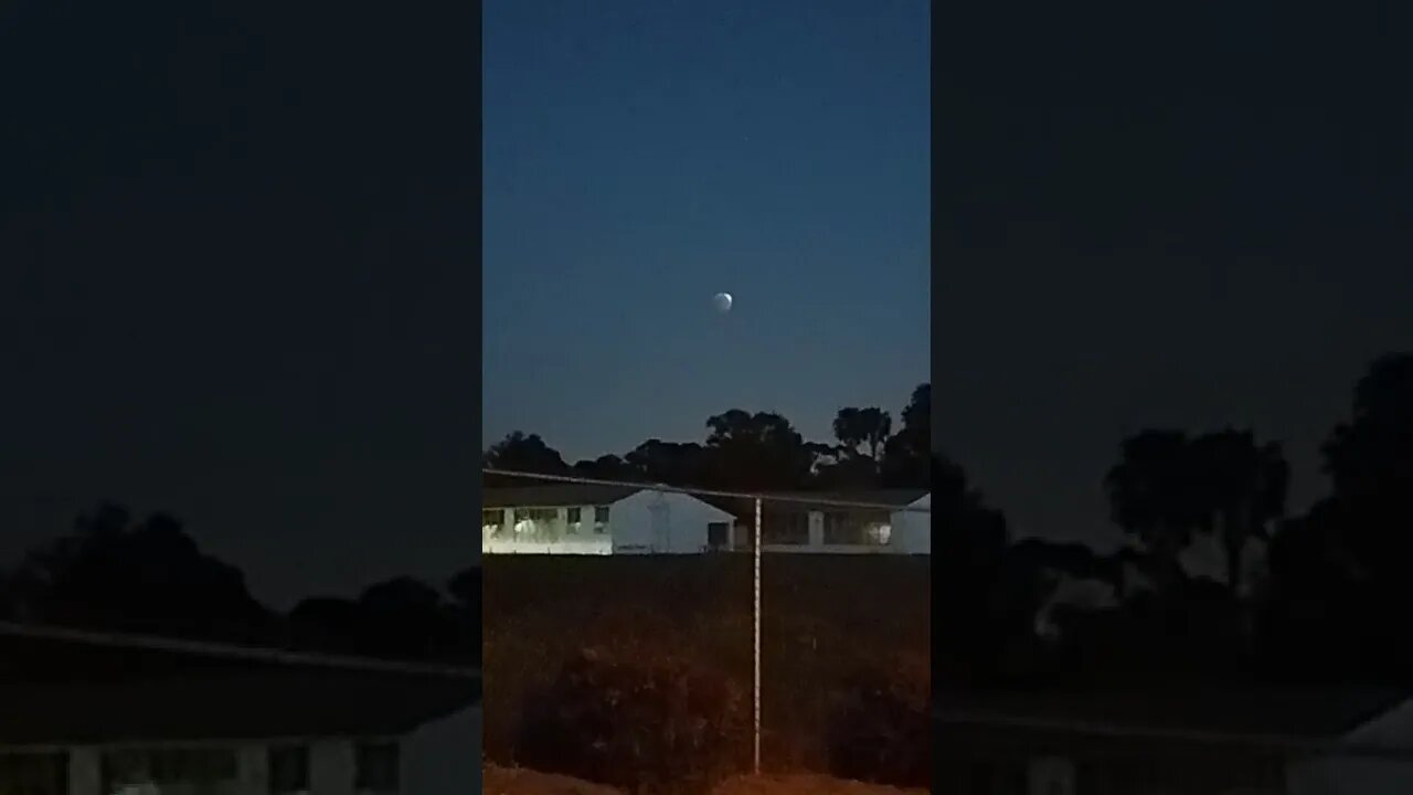 Moon over Masonic manipulation.