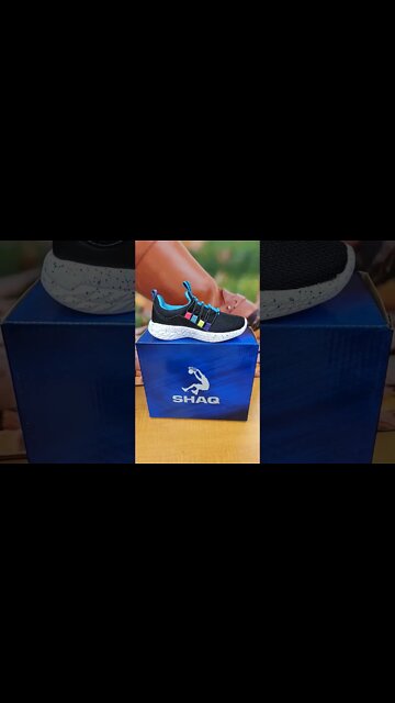 Shaq attack on the bigs, With all small kid shoes