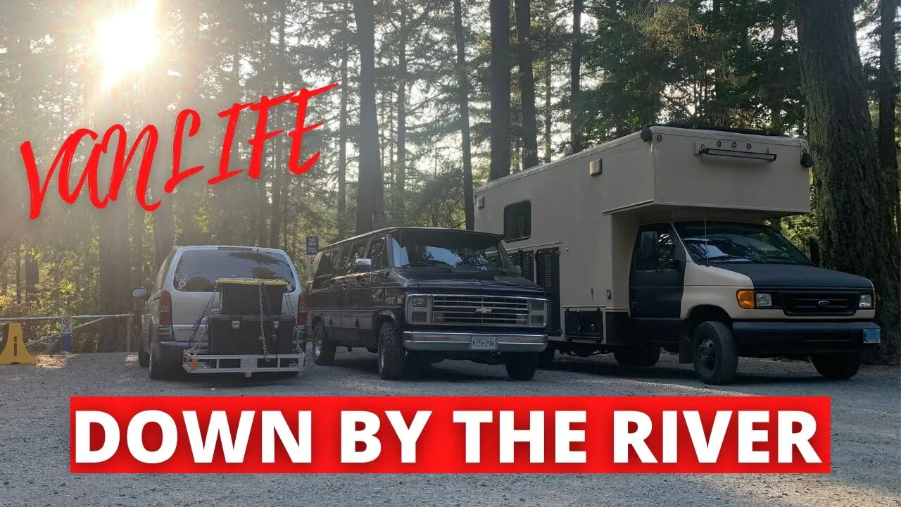 Living In a Van Down By The River / Tiny Home On Wheels