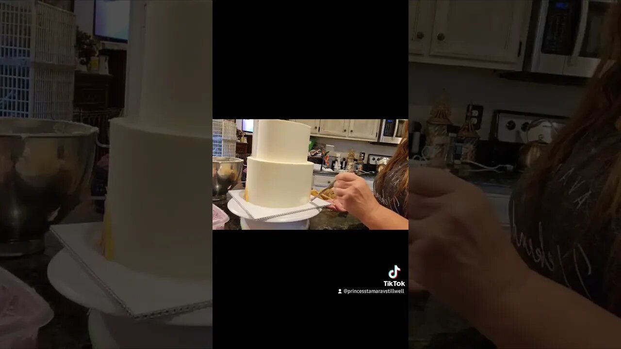 Celebration cake Part 3